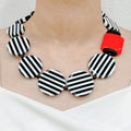 A New Stylish Women'S Choker Necklace Featuring Elegant Circular Designs, Made of Resin, Perfect As a Gift for Female Students And for Everyday Wear, Parties, Gatherings, Banquets, And Travel