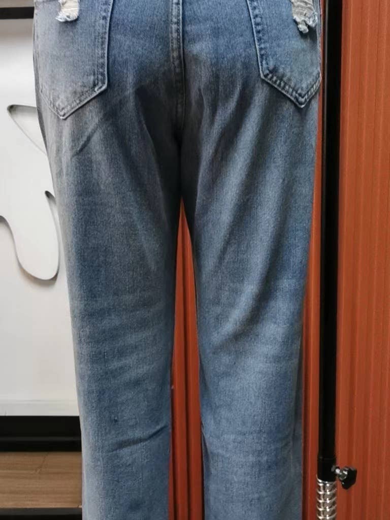 Women's Distressed Straight Leg Cropped Jeans