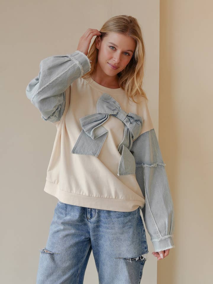 TR2027-04_Mineral Washed Denim Bow Sweatshirt Top