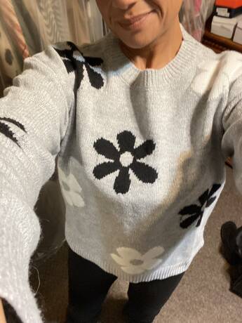 Women's Ditsy Floral Dropped Shoulder Long Sleeve Casual Loose Pullover Sweater, Suitable For Autumn/Winter