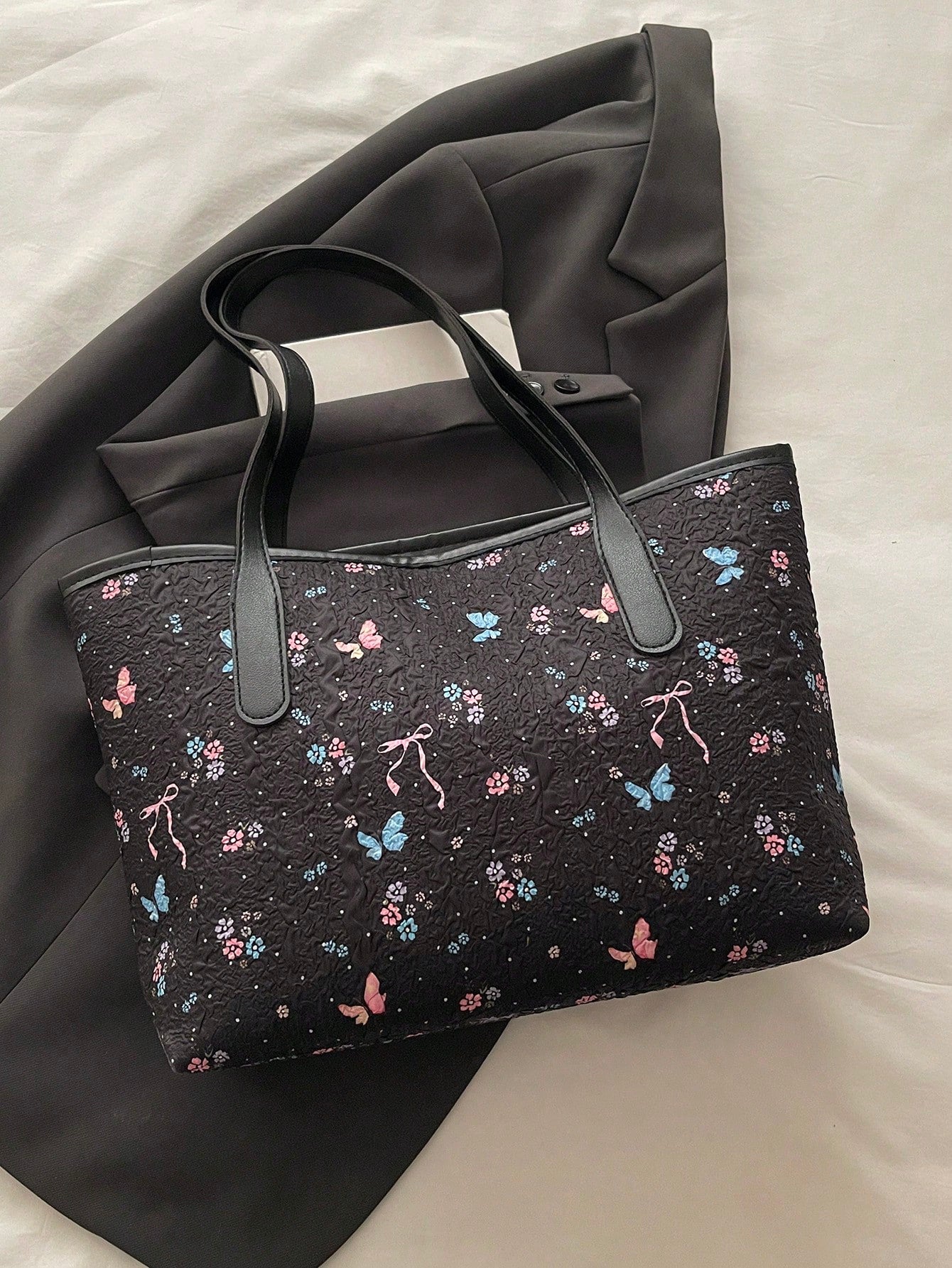 2pcs/Set Large Capacity Tote Bag, (Random Fabric Pattern), With Dual Handles, Suitable For Commuting, Work Or School. This Spacious And Lightweight Tote Bag Combines Classic Casual And Business Casual Styles. Ideal For Young Women, College Students And Professionals, Easily Adaptable To Work Environments, Back-To-School Season, High School/College Life And Vacation Travel. Fashionable Zipper Tote Bag.