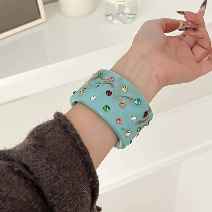 Colorful Crystal C-Shape Resin Bangle Bracelet N6F097 — view 3