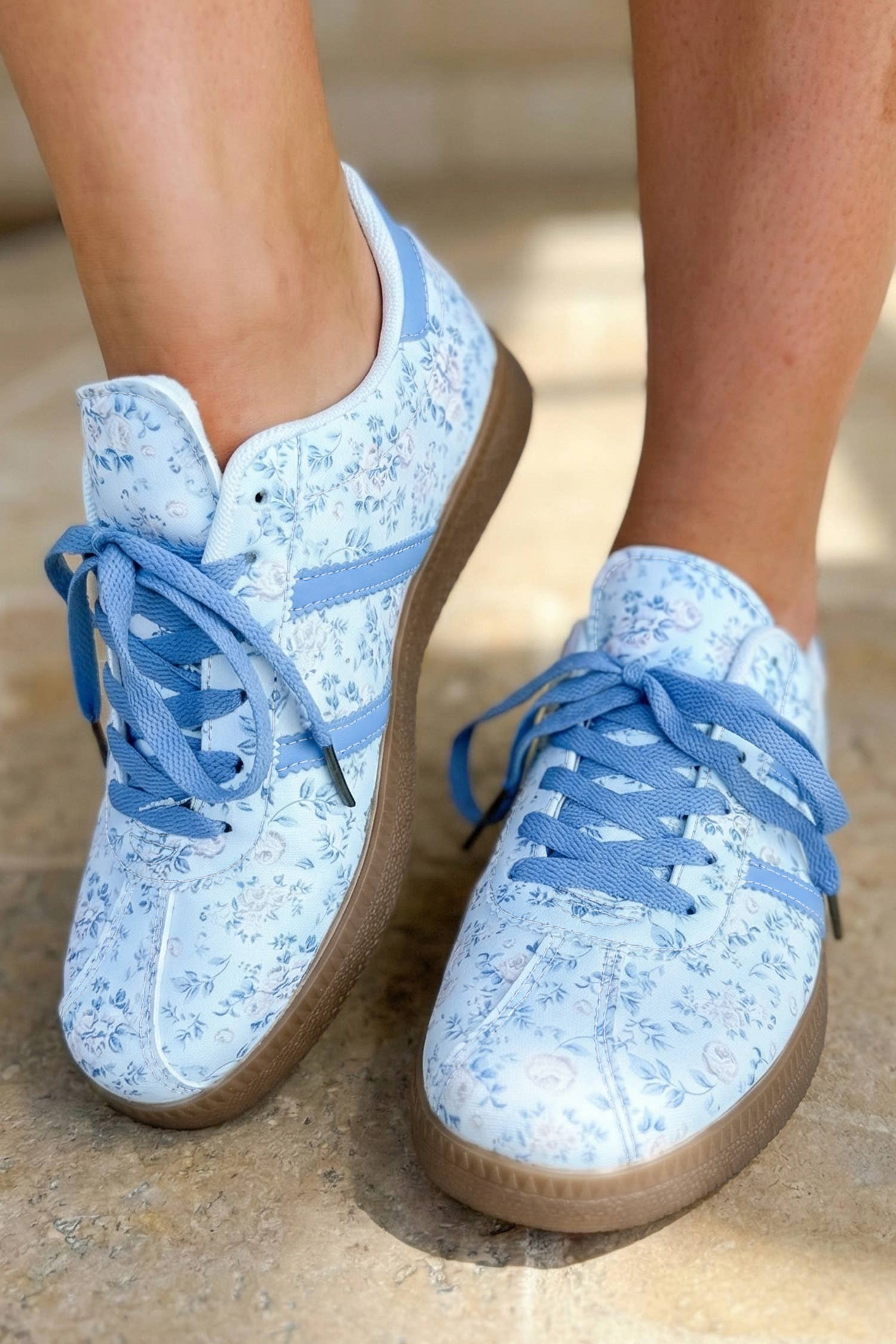 Ldc Floral Print Lace-Up Pu Leather Flat Shoes