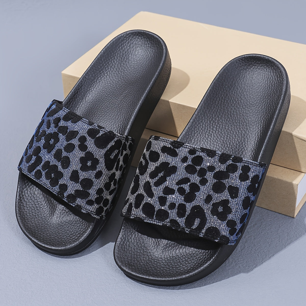 Ladies' Slip-On with a Stylish Leopard Print Design, Featuring a Non-Slip And Durable Sole, Perfect for Any Outfit., Women Shoes