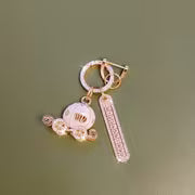 [Charming Inlaid Number Plate] Sparkling Alloy Diamond Pumpkin Carriage Keychain | Enchanting Anime Music Themed — view 4