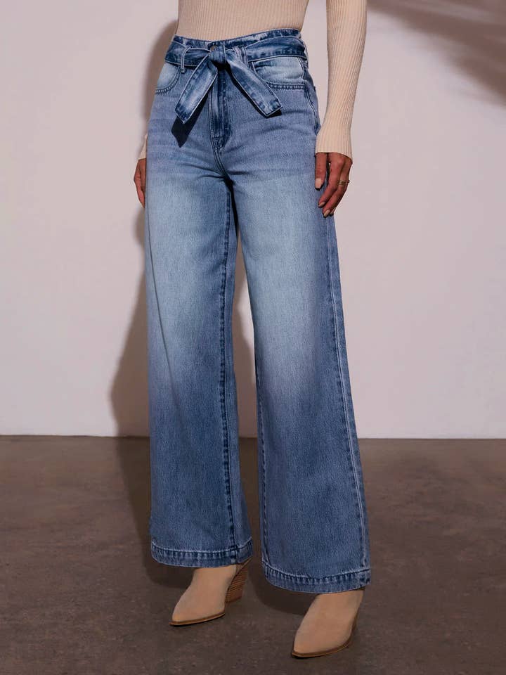 Vintage High-Waisted Strappy Straight-Leg Wide-Leg Jeans