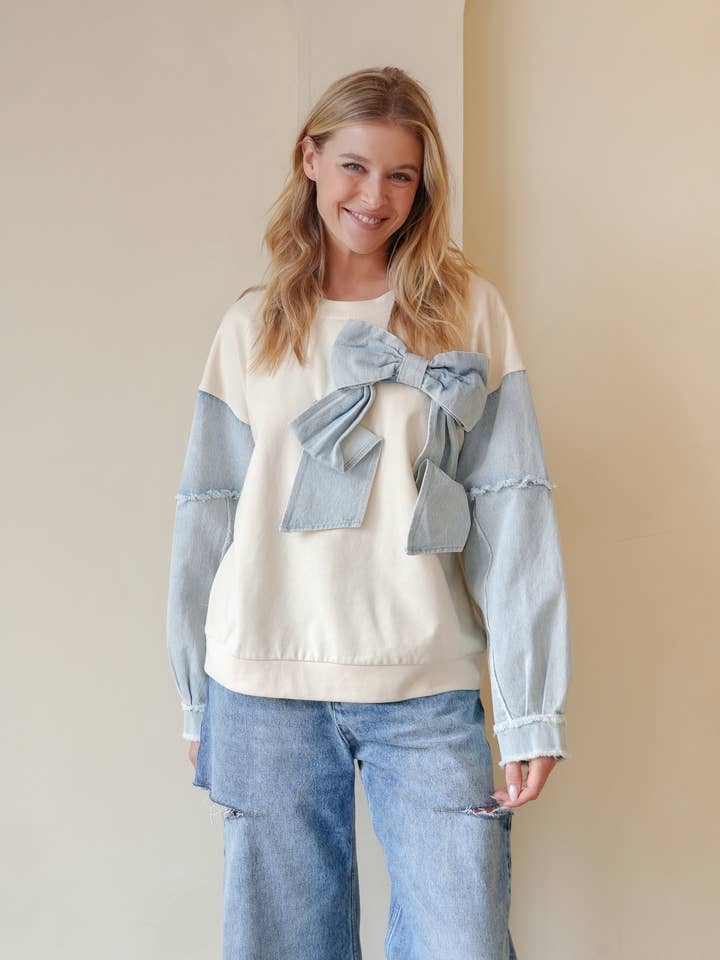 TR2027-04_Mineral Washed Denim Bow Sweatshirt Top