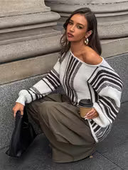 For Everyday Wear: Asymmetrical Shoulder Details And Color Combinations, New Autumn Style, Comfortable Outfit — view 3