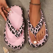 A Pair of Women'S Flip-Flops. Summer New Style Casual, Versatile, Comfortable, Soft, Silent, Anti-Slip Leopard — view 1