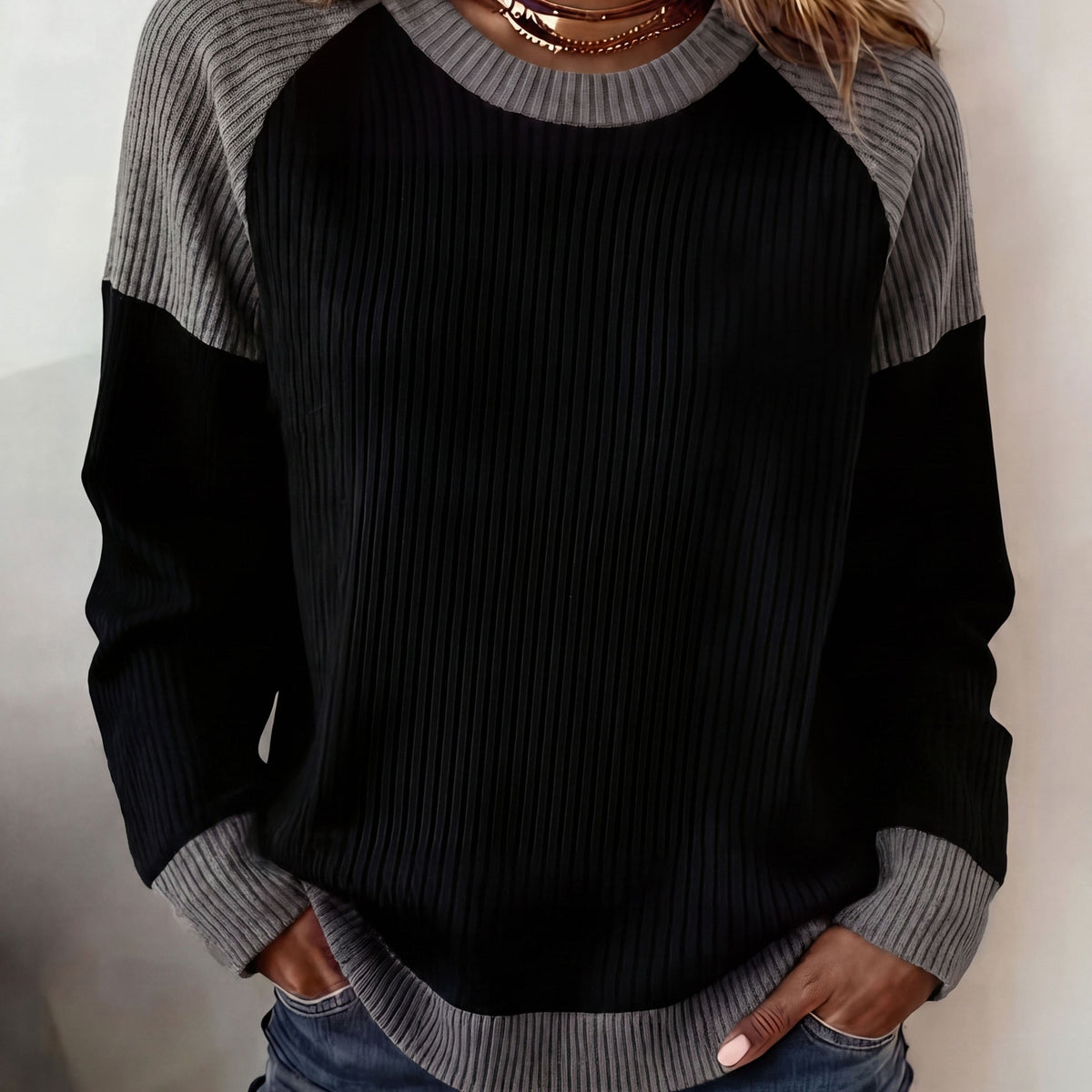 New Model Color-blocked Raglan Top for Women