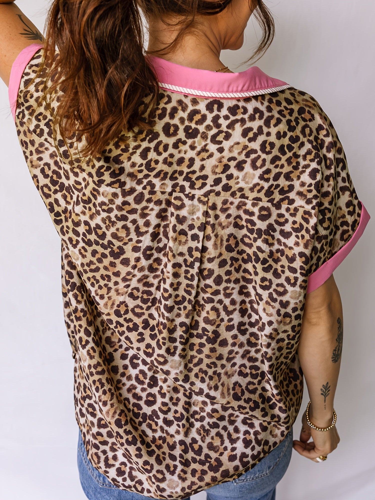 Leopard Print Contrasted Trim Animal Short Sleeve Shirt