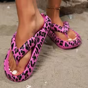 A Pair of Women'S Flip-Flops. Summer New Style Casual, Versatile, Comfortable, Soft, Silent, Anti-Slip Leopard — view 2