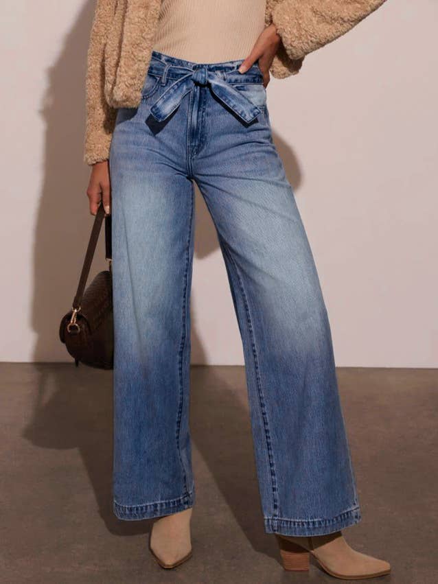 Vintage High-Waisted Strappy Straight-Leg Wide-Leg Jeans