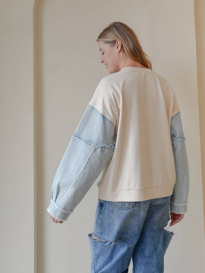TR2027-04_Mineral Washed Denim Bow Sweatshirt Top