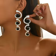 1 Pair Of Fashionable Three-layer Spiral Hanging Earrings, Black Acrylic Arranged In Sizes, Three-dimensional — view 1